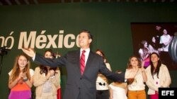 Enrique Peña Nieto durante su celebración como virtual ganador de los comicios presidenciales del domingo.