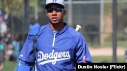 El pelotero cubano Erisbel Arruebarrena participará en la Serie Nacional de Béisbol tras jugar independiente durante varios años en las Grandes Ligas de EEUU.