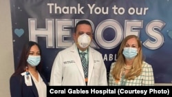 El enfermero Sergio Álvarez del Hospital de Coral Gables es distinguido como "Héroe del Año"