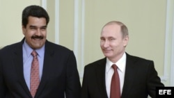 El presidente de Rusia, Vladímir Putin (d), y su homólogo Nicolás Maduro. Foto Archivo, 15 de enero de 2015. 