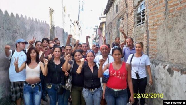 Activistas apoyan a Reyna Luisa Tamayo y salen a las calles de Camagüey 24 de enero de 2010