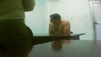 Instantánea captada del video de "linchamiento moral" de José Daniel Ferrer difundido por la televisión cubana.