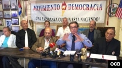 Rueda de prensa del Movimiento Democracia.