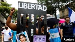 En San José de Costa Rica una protesta contra la represión en Nicaragua. (Reuters/Mayela López). 