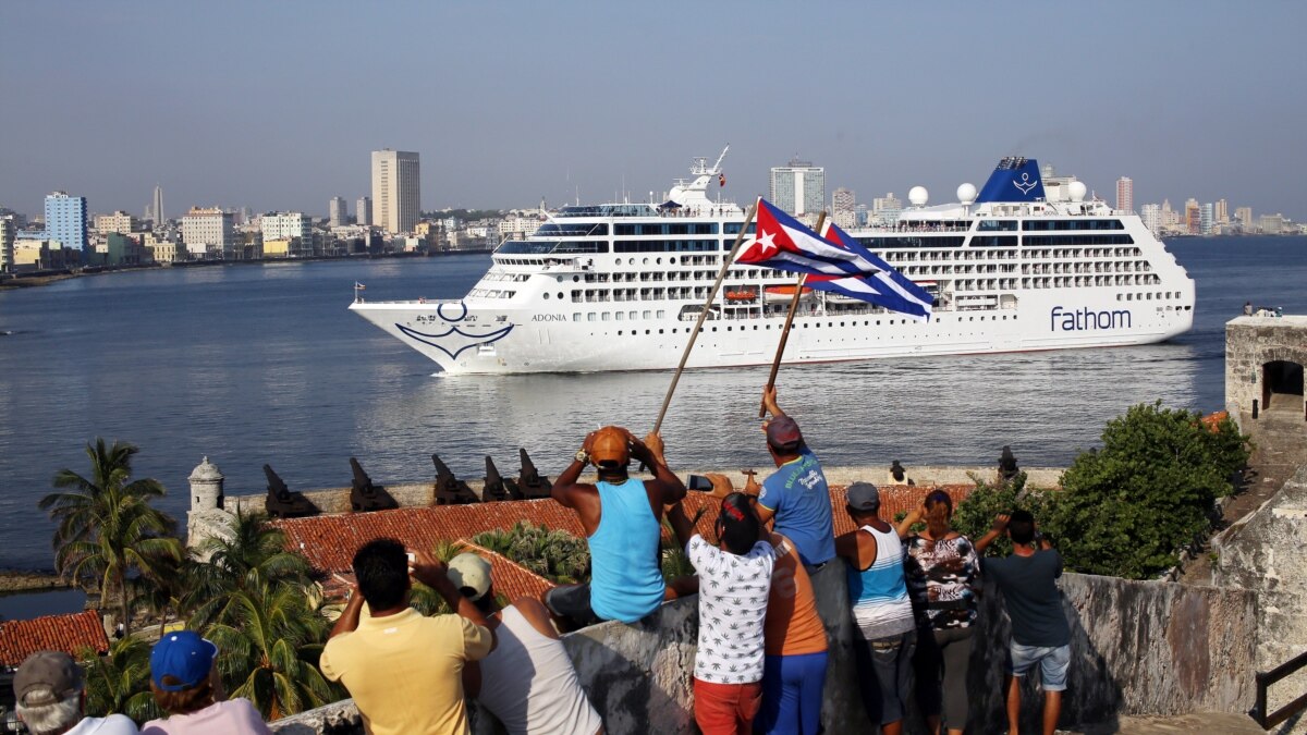 Florida cruise ships adrift for violating the embargo on the Cuban regime