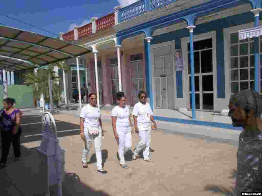 Damas Ciego de Avila Reporta Cuba Foto Ernesto Vladimir