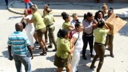 Arrestan al menos 24 Damas de Blanco en Cuba