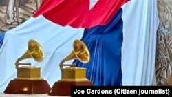 Dos premios Grammy Latino de Patria y Vida, en la Ermita de la Caridad el 21 de noviembre de 2021.