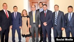 Encuentro de venezolanos con legisladores floridanos.