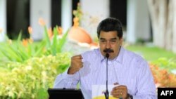 Nicolás Maduro hablando en un programa televisivo