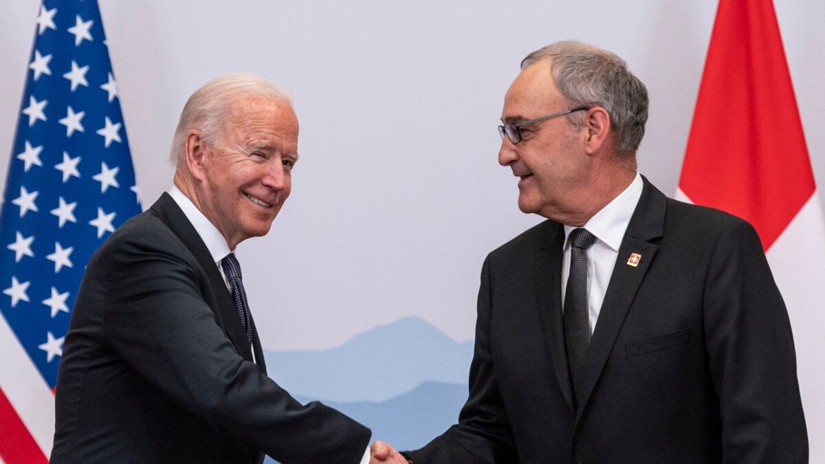 Joe Biden conversa en Ginebra con el presidente de Suiza, a pocas horas de la reunión con Vladimir Putin - Vimarsana News