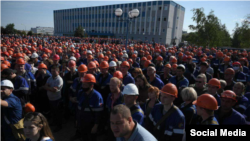 Obreros en huelga en Bielorrusia piden la salida de Lukashenko