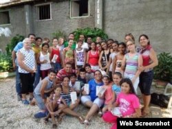 Grupos de adolescentes y jóvenes católicos en Bayamo.