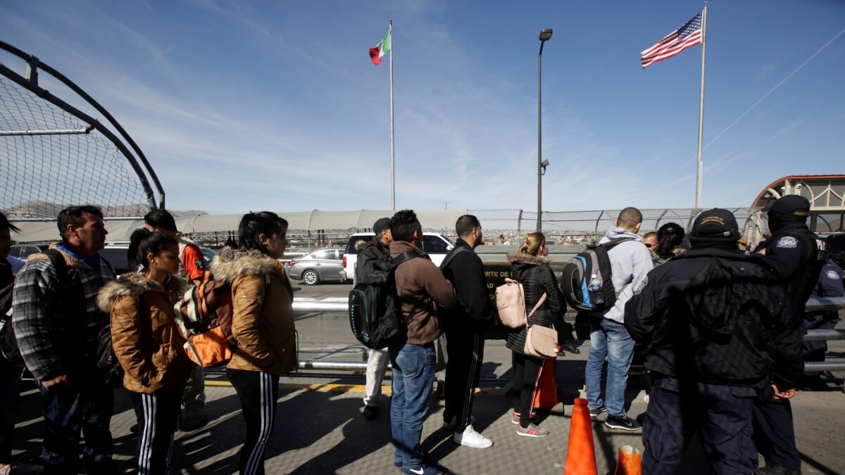 Cientos de inmigrantes de la frontera serán enviados a Florida