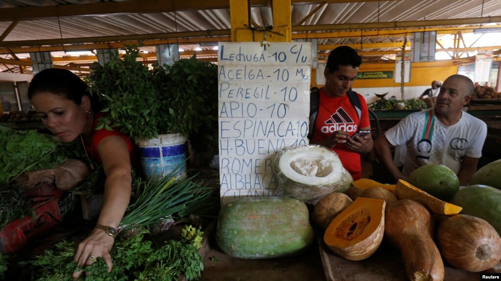 Un agromercado en La Habana. REUTERS/Stringer 