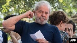 Luis Inacio Lula da Silva, en una foto tomada el 7 de abril de 2018, el día que entró a la cárcel (Foto: Nelson Almeida/AFP).