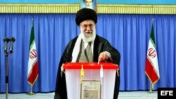 El Ayatolá Ali Khamenei,
