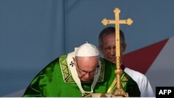 El papa Francisco ofrece una misa en el Campo San Juan Pablo II, a las afueras de la Ciudad de Panamá.