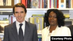 José María Aznar y Berta Soler en sede de FAES