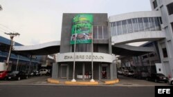 Vista general de la entrada a la Zona Libre de Colón este jueves, 1 de octubre de 2015, en Colón (Panamá).