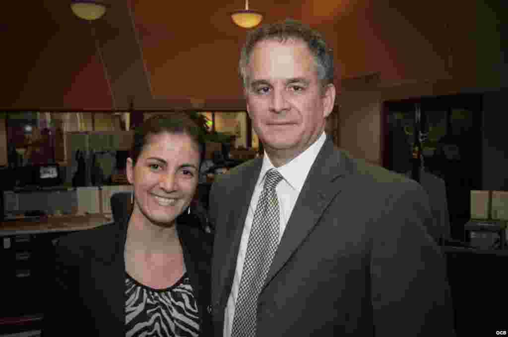 Rosa María Payá and Director Carlos Garcia-Perez in the OCB newsroom
