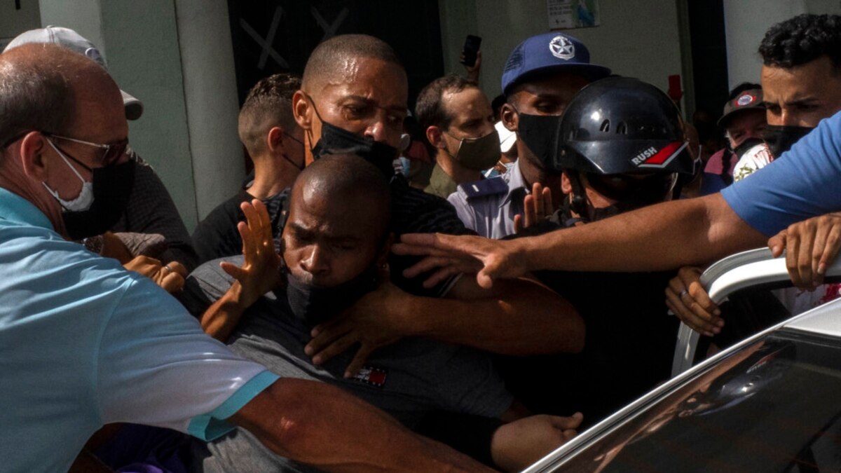 EEUU promete más acciones contra violadores de derechos humanos en Cuba - Vimarsana News