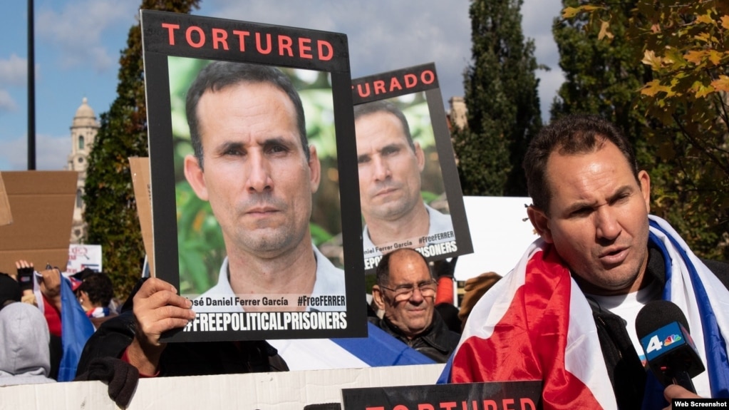 Luis Enrique Ferrer y un grupo de manifestantes exigen en Miami la liberación de José Daniel Ferrer (Foto: Archivo).