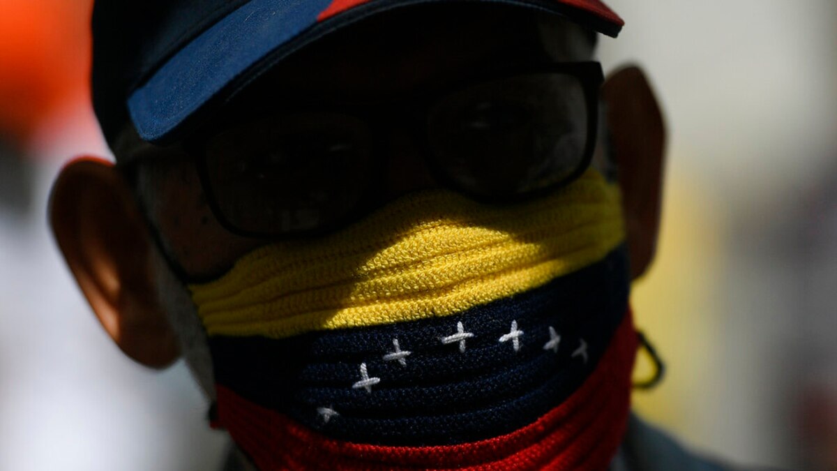 Venezuela: comunidad LGBTI pide cese de violencia - Vimarsana News