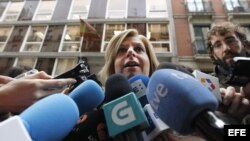 Consuelo Ordóñez, portavoz del Colectivo de Víctimas del Terrorismo del País Vasco (Covite) y hermana del concejal del Partido Popular vasco Gregorio Ordóñez, asesinado por ETA, atiende a los medios de comunicación.