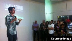 Raúl Moas, director ejecutivo de Raíces de Esperanza, en la presentación del Hackathon for Cuba.