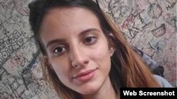 Karla María Pérez González tiene 18 años y cursaba el primer año de Periodismo.