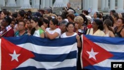 Afiliadas a la oficial Federación de Mujeres Cubanas (FMC) en un acto en el 2007.