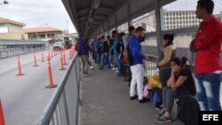 Cubanos bloqueados en la frontera de EEUU con Nuevo Laredo, México.