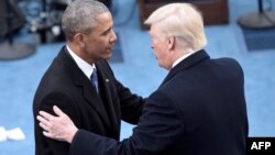 Los presidentes Barack Obama y Donald Trump. (Brendan Smialowski/AFP/Archivo)