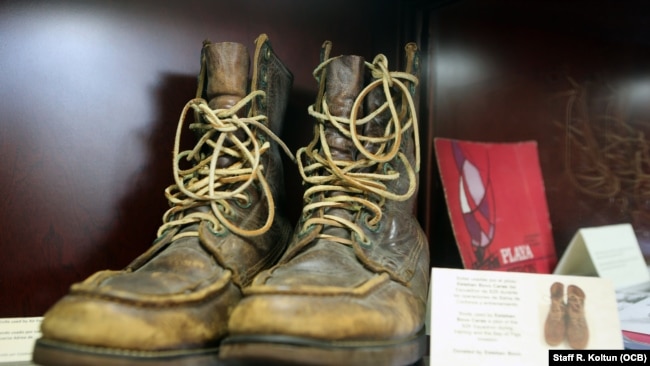 Objetos personales e históricos en el Museo de la Brigada de Asalto 2506, en la ciudad de Hialeah Gardens.