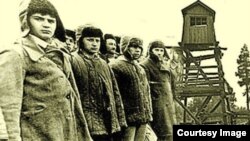 Adolescentes e infantes en el Gulag de Stalin.