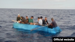 Balseros cubanos interceptados por la Guardia Costera. (Foto: Archivo)