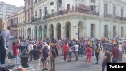 Marcha contra la homofobia convocada por grupos independientes. (Foto:Twitter Camilo Condis @camilocondis)