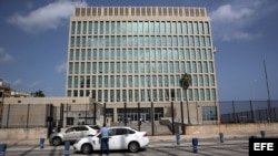 Edificio de la Sección de Intereses de Estados Unidos en La Habana.