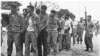 Patriotas cubanos, apresados tras la fracasada invasión por BahĆa de Cochinos en abril de 1961.