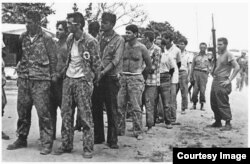 Patriotas cubanos, apresados tras la fracasada invasión por Bahía de Cochinos en abril de 1961.
