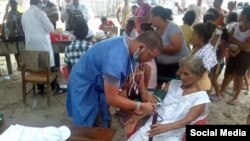 Médicos cubanos en Ecuador. Foto: Perfil en Facebook del doctor Enmanuel Vigil