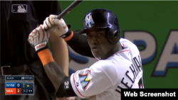 El torpedero de los Marlins de Miami, Adeiny Hechavarría.