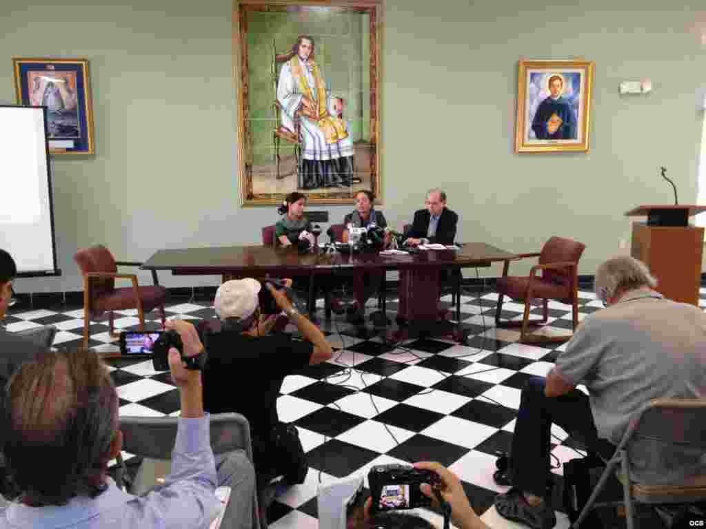 Conferencia de prensa de la familia Payá en Miami.