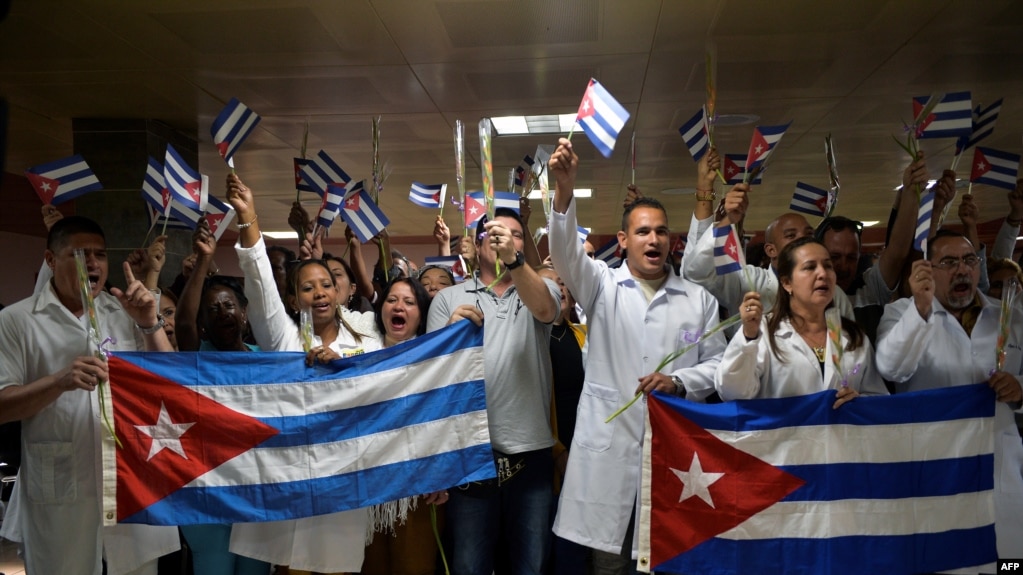 Doctores cubanos 