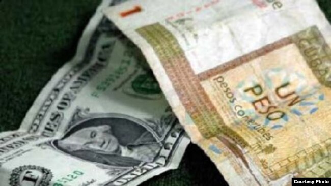Cubanos Buscarían Refugi En El Dólar Ante La Probable Un Dólar Se Cambia En Las Casas De Cambio Estatales Cuba Por 87 Centavos