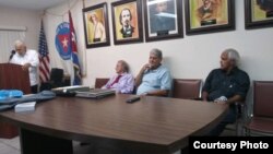 presentación en Miami del libro "Escambray... … La Muerte de la Esperanza, del Dr. Inoel Felipe-Rod.