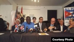 Líderes opositores cubanos realizan conferencia de prensa en Miami tras anuncio de Donald Trump (foto CubaNet)