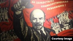 Carteles de propaganda de la revolución de Octubre.