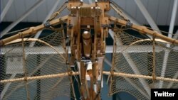Reproducción a escala natural del el Ornitóptero de Da Vinci.